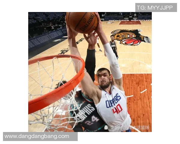 瓦兰替补表现不佳13分钟内5中3仅得6分并出现多次失误和犯规