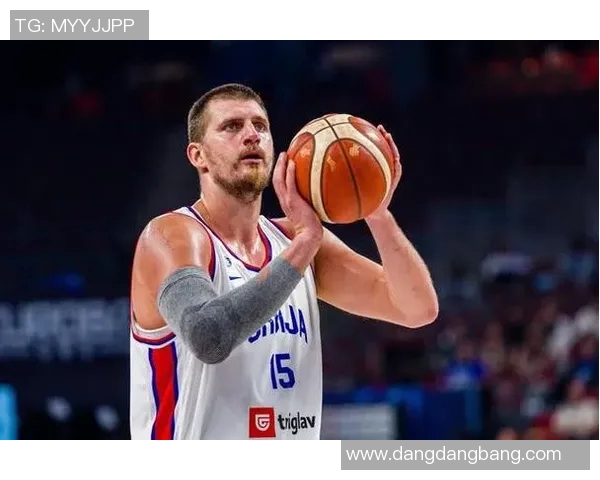 张佳玮分析掘金战术调整约基奇体力管理与布劳恩表现提升并行