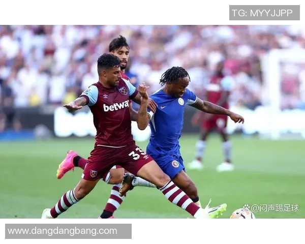 荷兰队官方宣布补招斯特拉斯堡22岁前锋埃梅加加入国家队