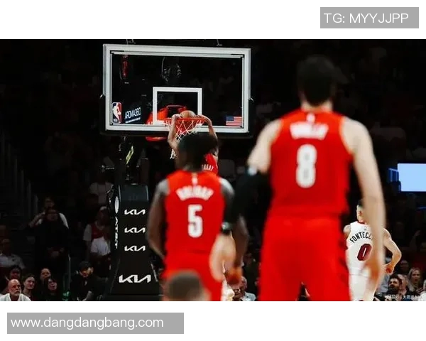 开拓者逆转11分班凯罗罚球失准猪哥失误助贝恩绝杀精彩瞬间回顾