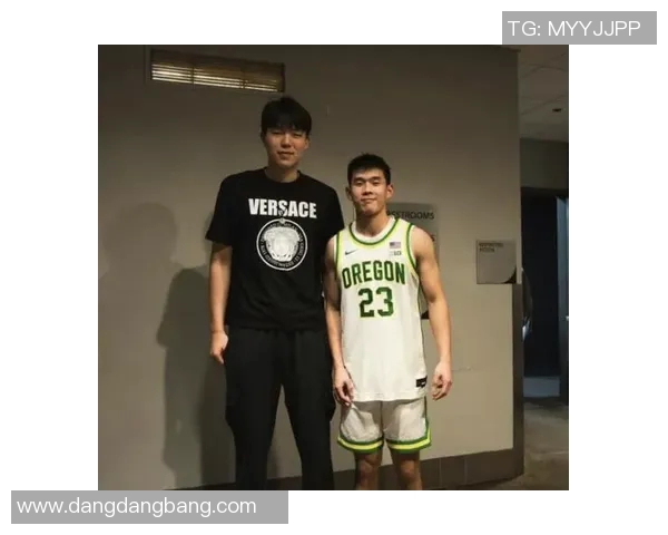 杨瀚森邀请林葳共进火锅期待休息或圣诞节的美好时光