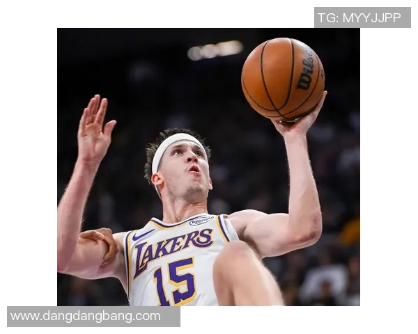 詹姆斯谈里夫斯状态恢复需时强调节奏问题是关键因素