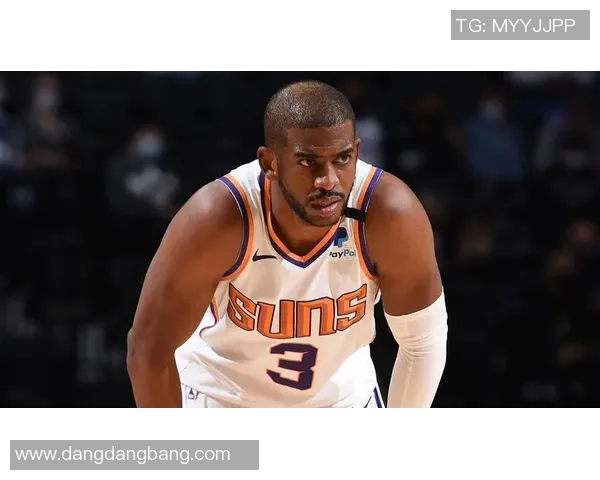 保罗早晨跑步保持自律精神焕发与媒体人见面状态良好