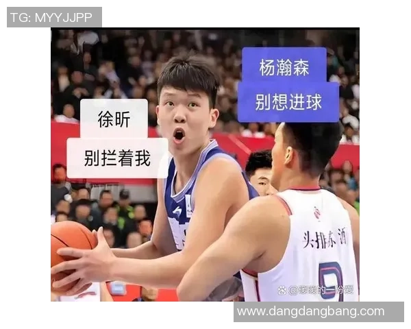 杨瀚森G联盟比赛三分球失误尴尬投篮竟然击中篮板侧沿引发笑声