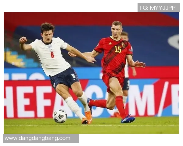 菲尔琼斯称罗杰斯表现优于贝林应该入选英格兰国家队名单