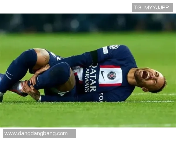 内马尔假期将接受半月板手术伤情未愈仍坚持比赛