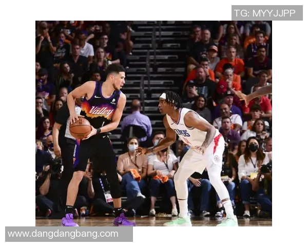 射手群火力全开布朗狂砍50分祖巴茨巧妙利用空间单打成功